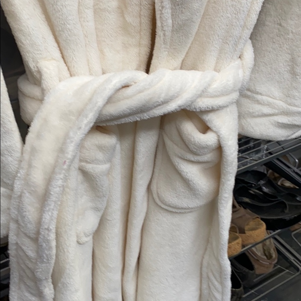 Soft Robe with letter S - Picture 4 of 10